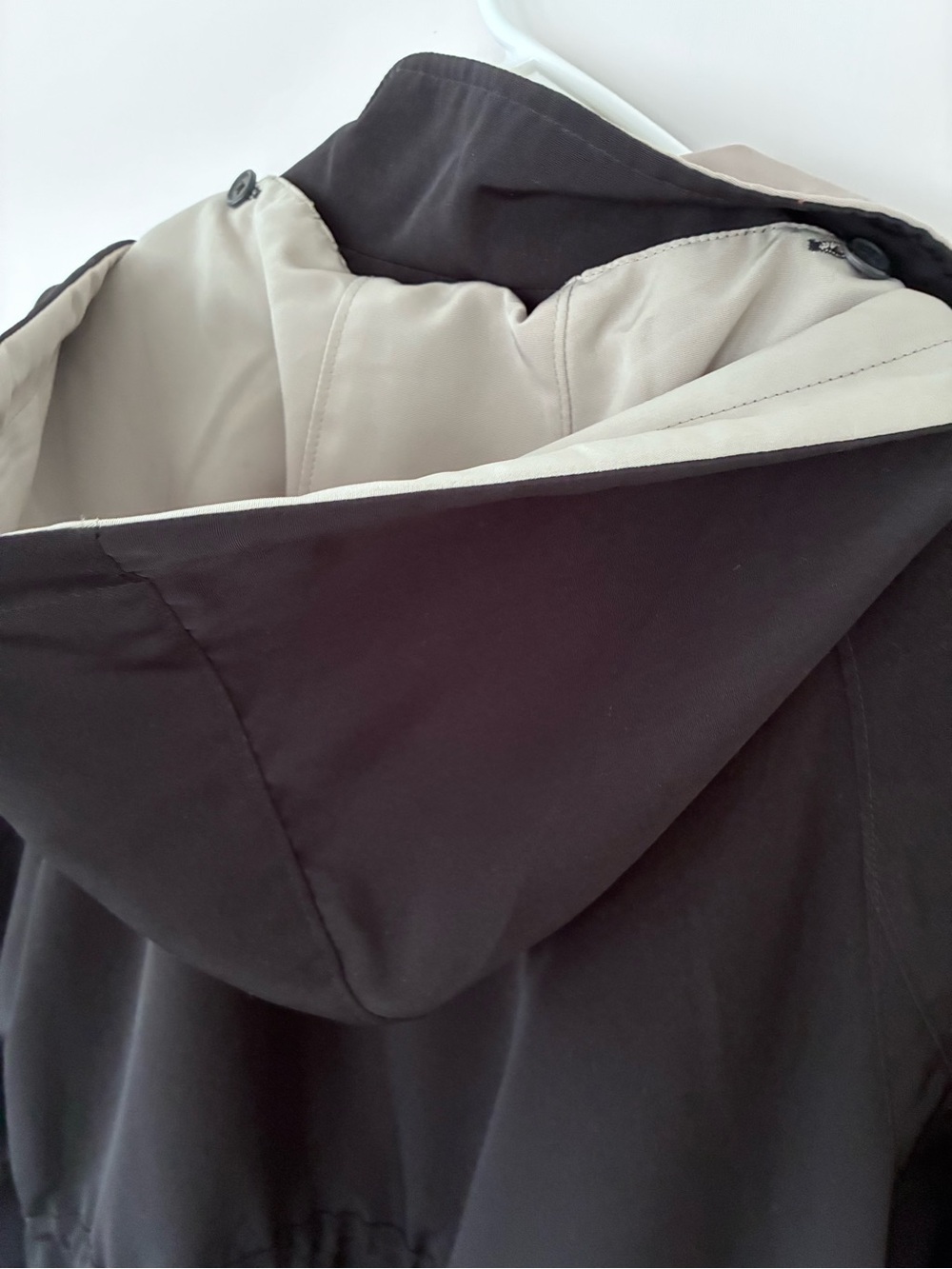 Jones New York Black Rain Jacket with Removable Beige Hood - Picture 5 of 9